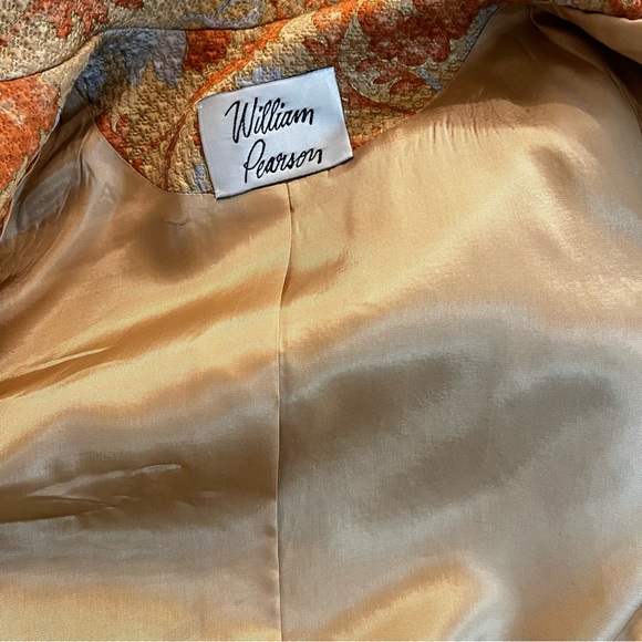VINTAGE WILLIAM PEARSON Jacquard Three Piece Suit in Floral Tan Size 6 - Picture 16 of 16